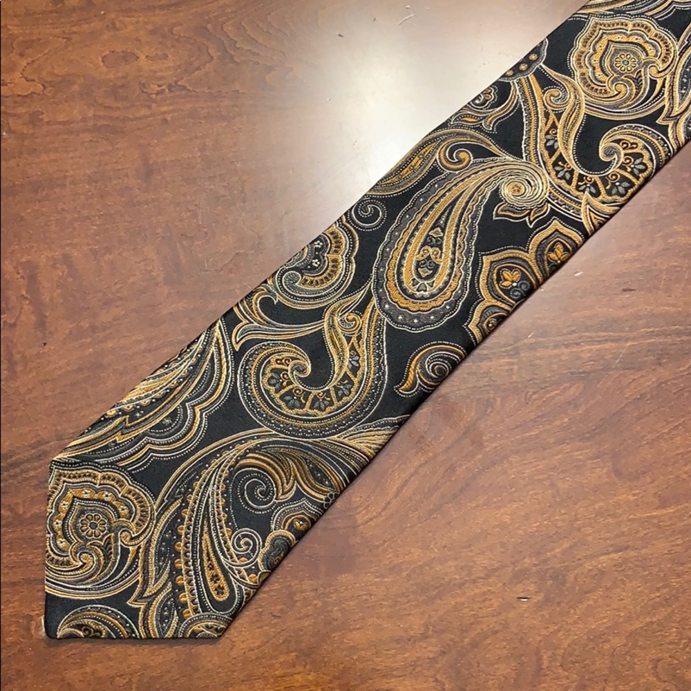 Ike Behar paisley 100% silk tie made in USA